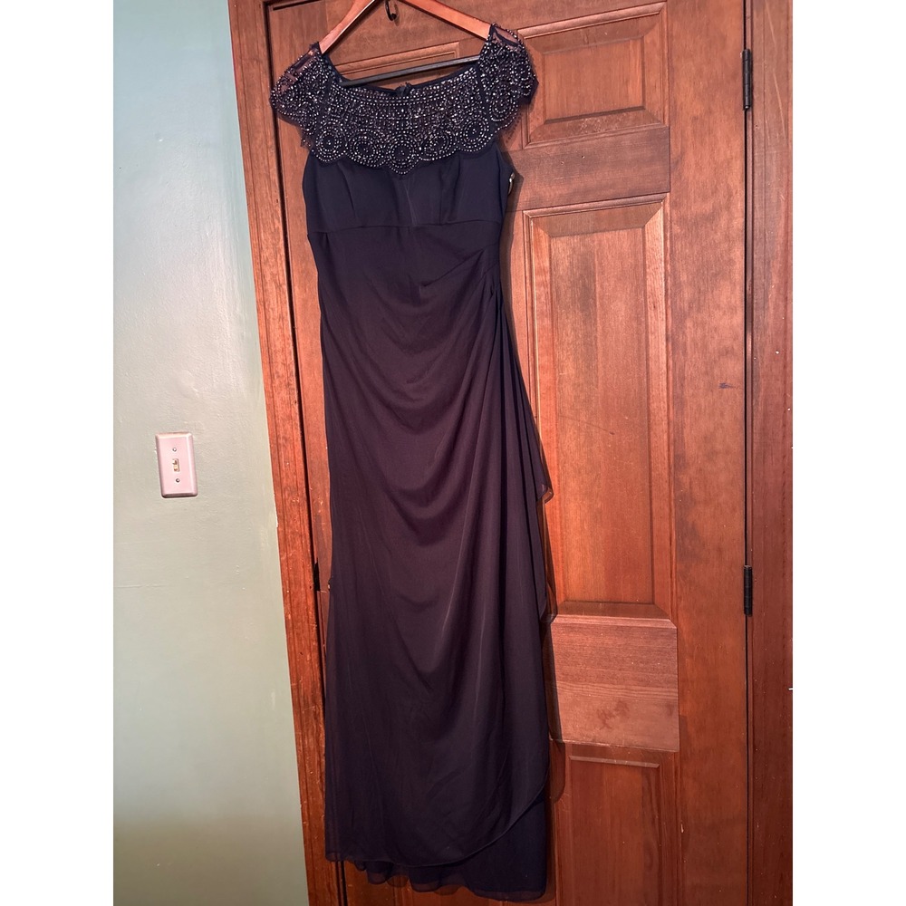 XSCAPE by Joanna‎ Chen Navy Blue Beaded Illusion Neckline Evening Gown Dress 10
